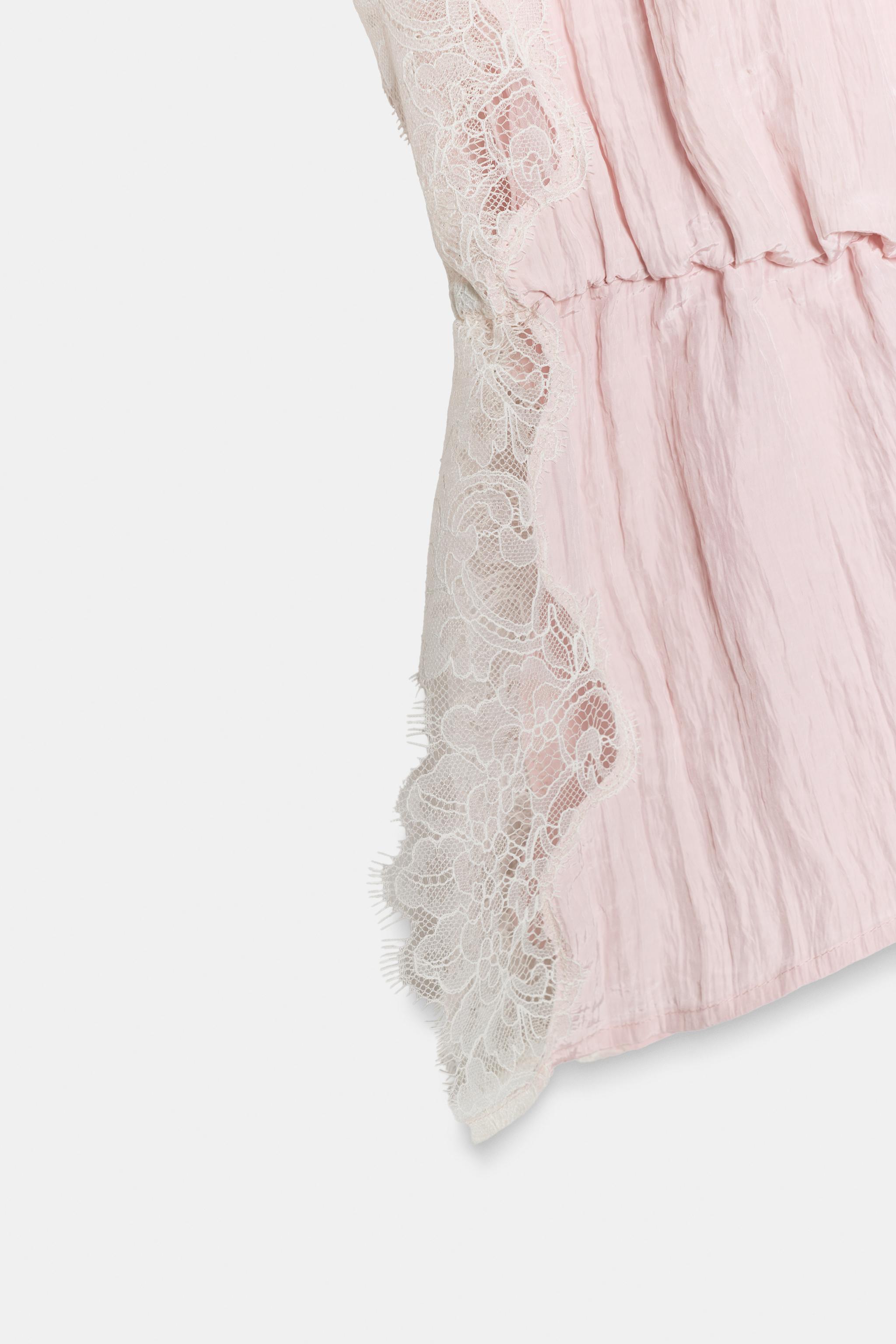 LACE CAMISOLE TOP